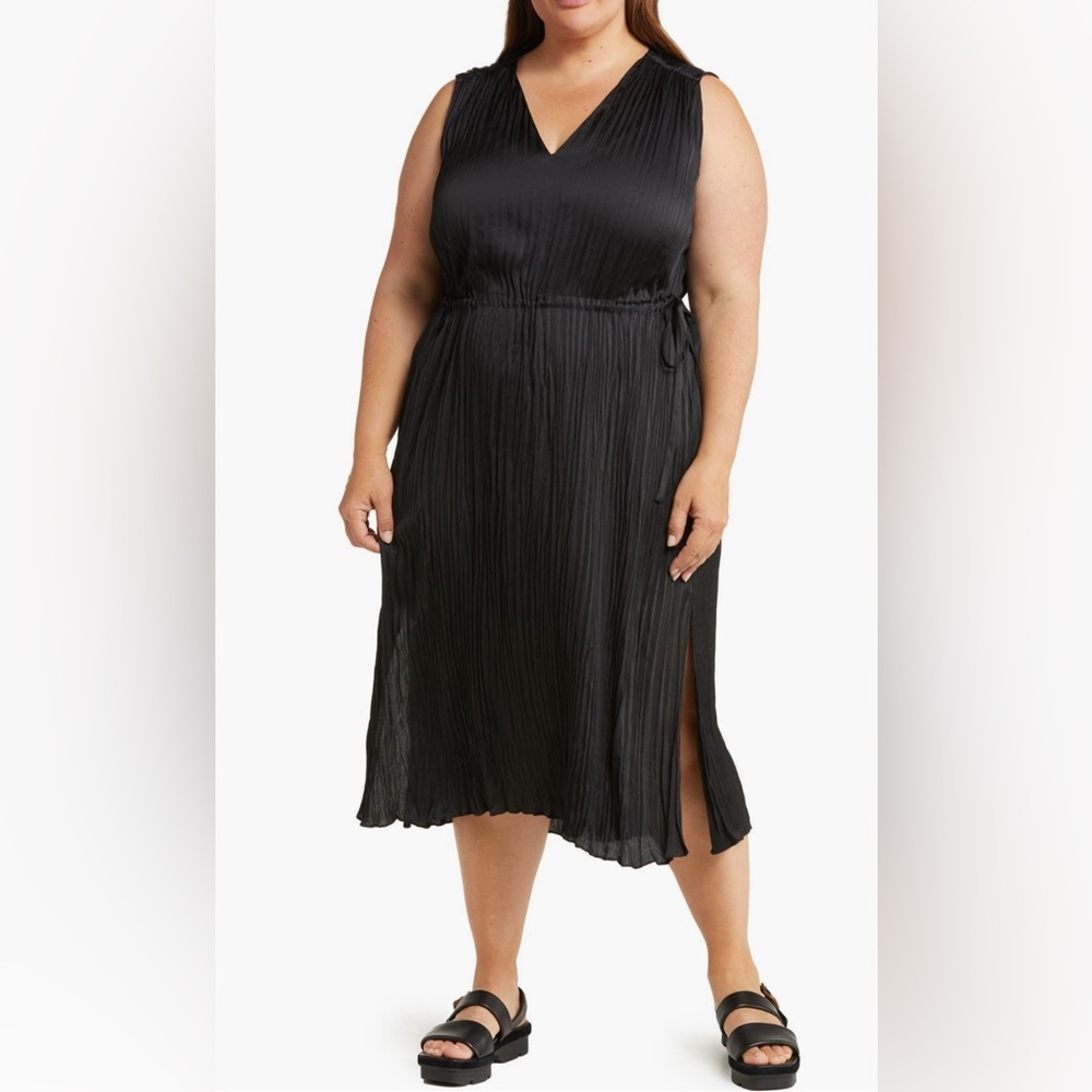 Vince pleated v-neck drawstring dress 3X